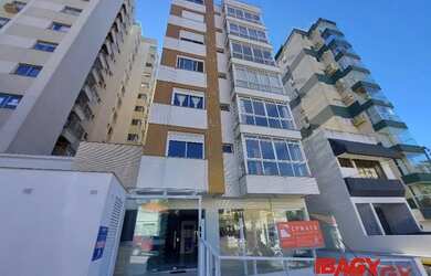 Imagem: O apartamento possui 3 Dormitórios, 1 Banheiro, 2 Vagas na