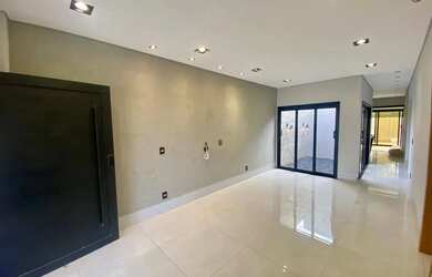 Imagem: A casa em condomínio possui 3 Dormitórios, 2 Banheiros, 2