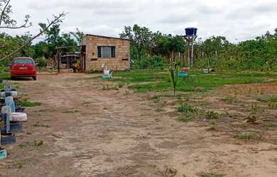 Imagem: O terreno possui 2.640m² de Área e está localizado em Abadia