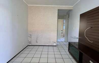 Imagem: A casa em condomínio possui 3 Dormitórios, 2 Banheiros, 2