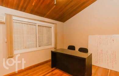 Imagem 12: Casa à venda em Menino Deus com 300 m², 8 quartos, 4 suítes, 9 vagas