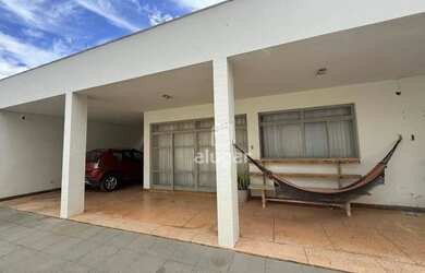 Imagem: Casa à venda, 4 quartos, 1 suíte, 2 vagas, Centro - Montes