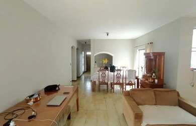 Imagem 5: Casa para alugar na Região Central de Londrina com 5 quartos próxima ao Country Club