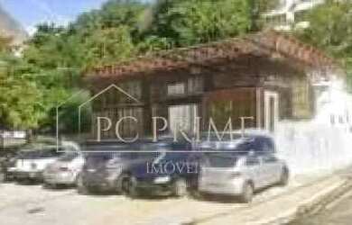 Imagem: O depósito possui 5 Vagas na garagem, 252m² de Área e está