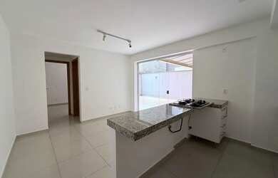 Imagem: O apartamento possui 1 Dormitório, 1 Banheiro, 1 Vaga na garagem