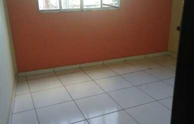 Imagem: A casa possui 2 Dormitórios, 1 Banheiro e está localizado