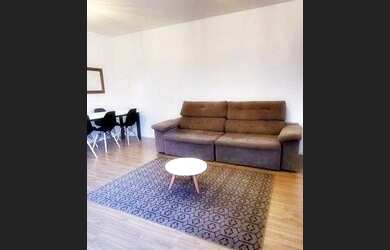 Imagem: O apartamento possui 3 Dormitórios, 1 Banheiro, 1 Vaga na garagem