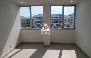 Imagem 3: Privilégio Imóveis vende Excelente sala comercial, recém reformada...