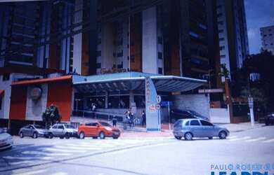 Imagem: O depósito possui 2 Vagas na garagem e 130m² de Área e está