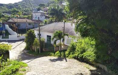 Imagem: A casa em condomínio possui 3 Dormitórios, 2 Banheiros, 2