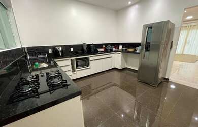 Imagem 14: Casa maravilhosa no condomínio residencial Quinta das Marinas, localizada...