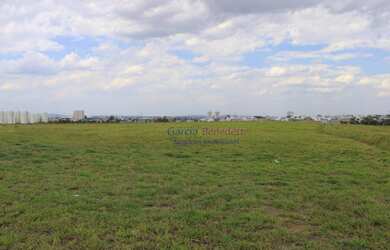 Imagem: O terreno possui 5.280m² de Área e está localizado em Loteamento