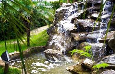 Imagem: O terreno possui 1.000m² de Área, Piscina e está localizado