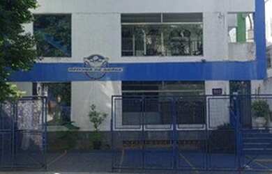 Imagem: O depósito possui 5 Vagas na garagem e 403m² de Área e está