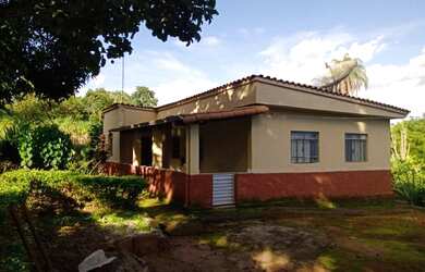 Imagem: A fazenda possui 3m² de Área e está localizado em Centro