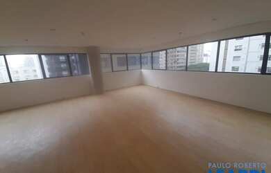 Imagem: O depósito possui 2 Vagas na garagem e 91m² de Área e está