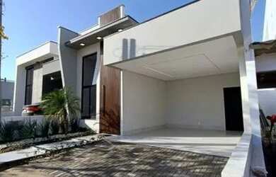 Imagem: A casa em condomínio possui 3 Dormitórios, 3 Banheiros, 2