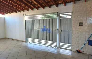 Imagem: A casa possui 2 Dormitórios, 1 Banheiro, 1 Vaga na garagem