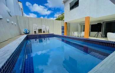 Imagem: A casa em condomínio possui 4 Dormitórios, 4 Banheiros, 2