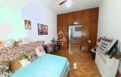 Imagem: A kitnet possui 1 Dormitório, 1 Banheiro, 42m² de Área e