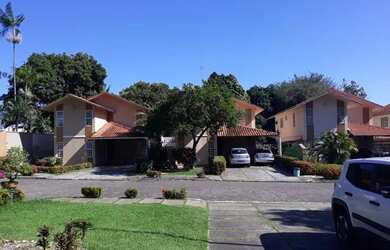 Imagem: A casa em condomínio possui 3 Dormitórios, 4 Banheiros, 2