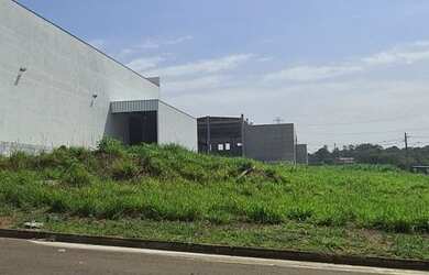 Imagem: O terreno possui 1.127m² de Área e está localizado em Jardim