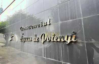 Imagem: O apartamento possui 3 Dormitórios, 5 Banheiros, 4 Vagas na