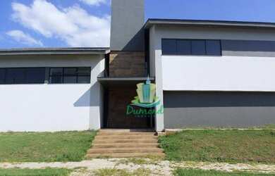 Imagem: A casa em condomínio possui 4 Dormitórios, 5 Banheiros, 4