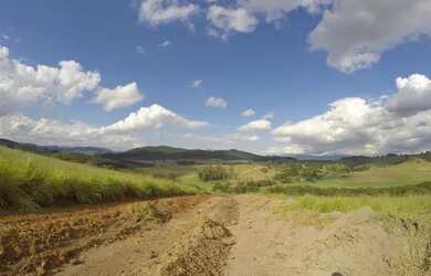 Imagem: O terreno possui 500m² de Área e está localizado em Vila