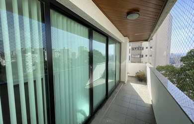 Imagem: O apartamento possui 4 Dormitórios, 4 Banheiros, 3 Vagas na