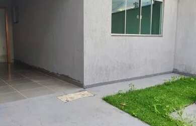 Imagem: A casa possui 2 Dormitórios, 2 Banheiros, 1 Vaga na garagem