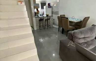 Imagem: A casa possui 2 Dormitórios, 2 Banheiros, 1 Vaga na garagem