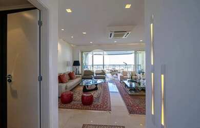 Imagem 4: Imóvel para aluguel possui 292 metros quadrados com 4 quartos