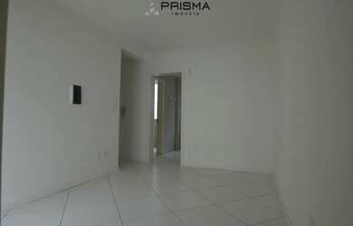 Imagem 4: 2 dormitórios no centro, sacada, cozinha separada