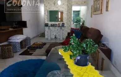 Imagem: A casa possui 3 Dormitórios, 4 Banheiros, 3 Vagas na garagem