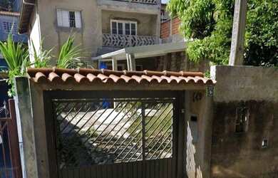 Imagem: A casa possui 5 Dormitórios, 4 Banheiros, 3 Vagas na garagem