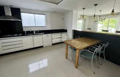 Imagem 6: Casa disponível com 4 quartos sendo 4 suítes para locação no bairro...