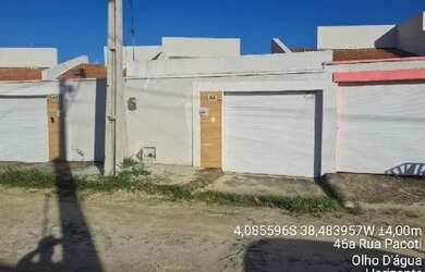 Imagem: A casa possui 3 Dormitórios, 1 Banheiro, 1 Vaga na garagem