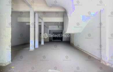 Imagem: O depósito possui 335m² de Área e está localizado em Centro