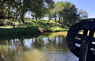 Imagem: A fazenda possui 200m² de Área e está localizado em Lapa