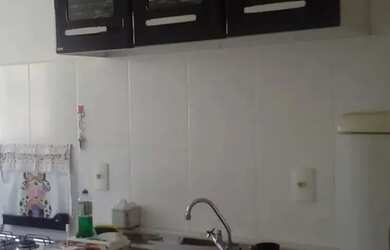 Imagem: O apartamento possui 2 Dormitórios, 1 Banheiro, 1 Vaga na garagem