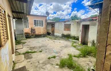 Imagem: O terreno possui 600m² de Área e está localizado em Vila