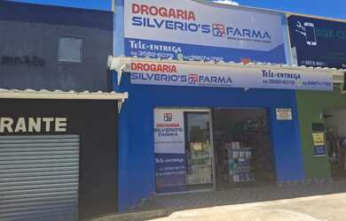 Imagem: O depósito possui 3 Vagas na garagem, 50m² de Área e está