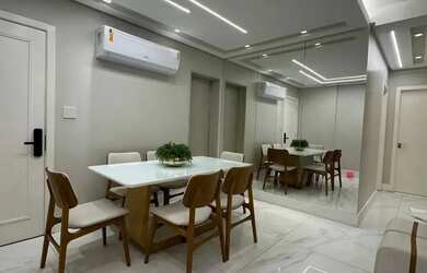 Imagem: O apartamento possui 3 Dormitórios, 2 Banheiros, 2 Vagas na