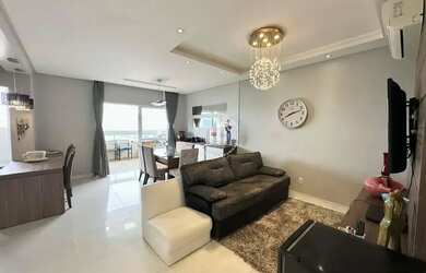 Imagem: O apartamento possui 2 Dormitórios, 1 Banheiro, 2 Vagas na