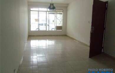 Imagem: A casa possui 3 Dormitórios, 4 Banheiros, 2 Vagas na garagem