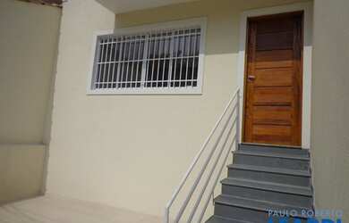 Imagem: A casa possui 2 Dormitórios, 3 Banheiros, 1 Vaga na garagem