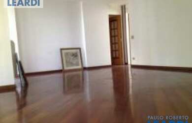 Imagem: O apartamento possui 4 Dormitórios, 2 Banheiros, 2 Vagas na