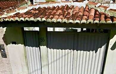 Imagem: A casa possui 3 Dormitórios, 3 Vagas na garagem e está localizado