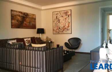 Imagem: O apartamento possui 3 Dormitórios, 3 Banheiros, 2 Vagas na